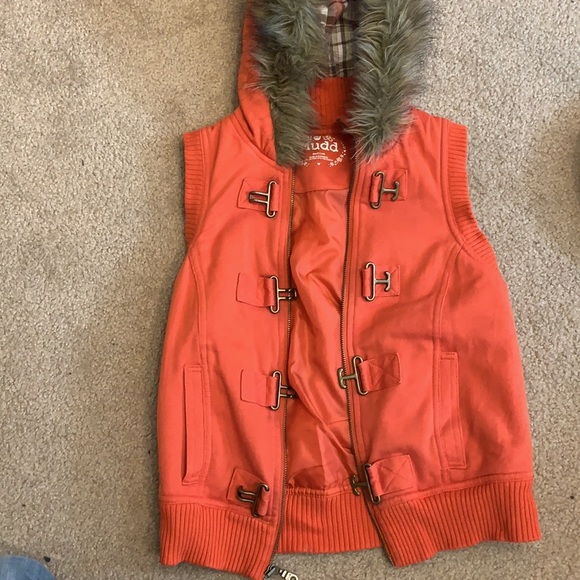 Fall orange Mudd vest with faux fur collared hood. - Picture 8 of 11